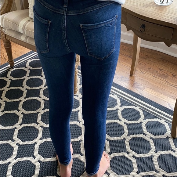 EUC hollister midrise skinny denim💕 - Picture 2 of 4